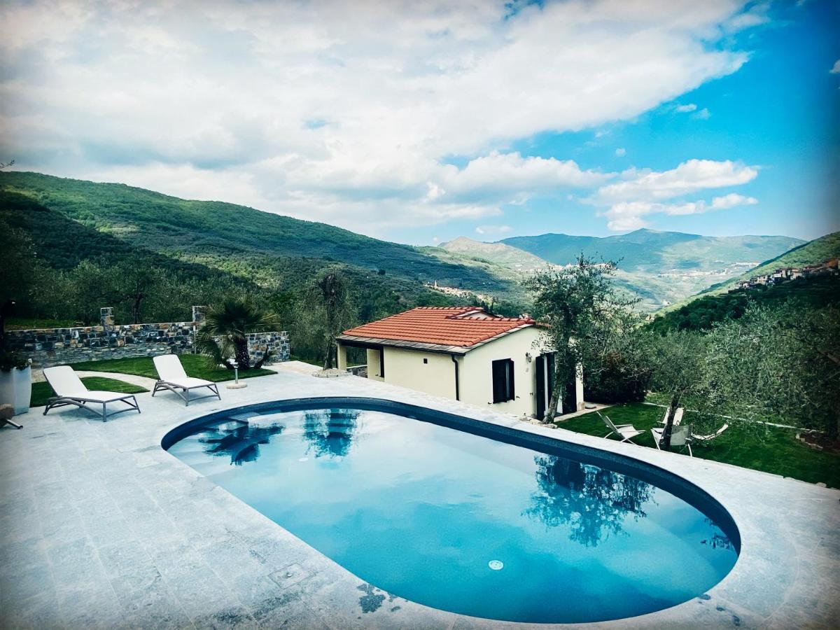 Casa Vacanze Gli Ulivi Borgomaro Exteriör bild