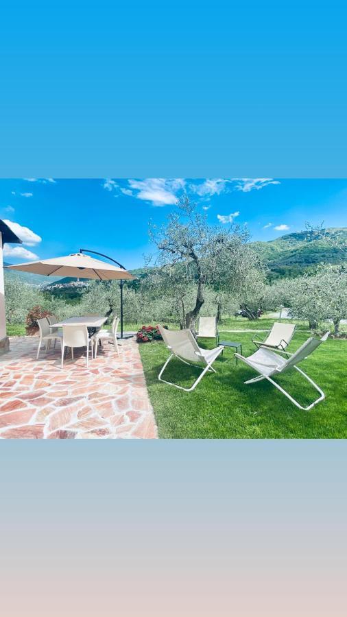 Casa Vacanze Gli Ulivi Borgomaro Exteriör bild