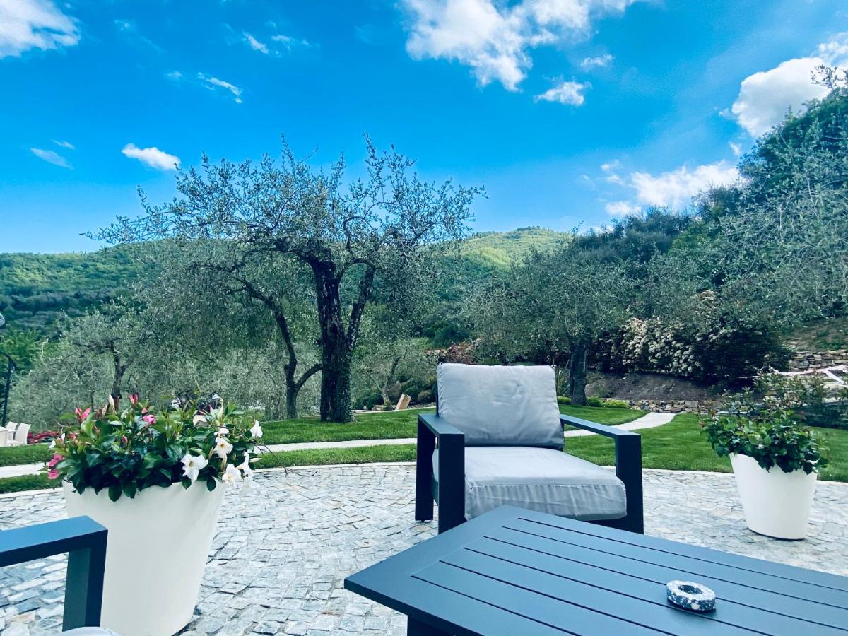 Casa Vacanze Gli Ulivi Borgomaro Exteriör bild