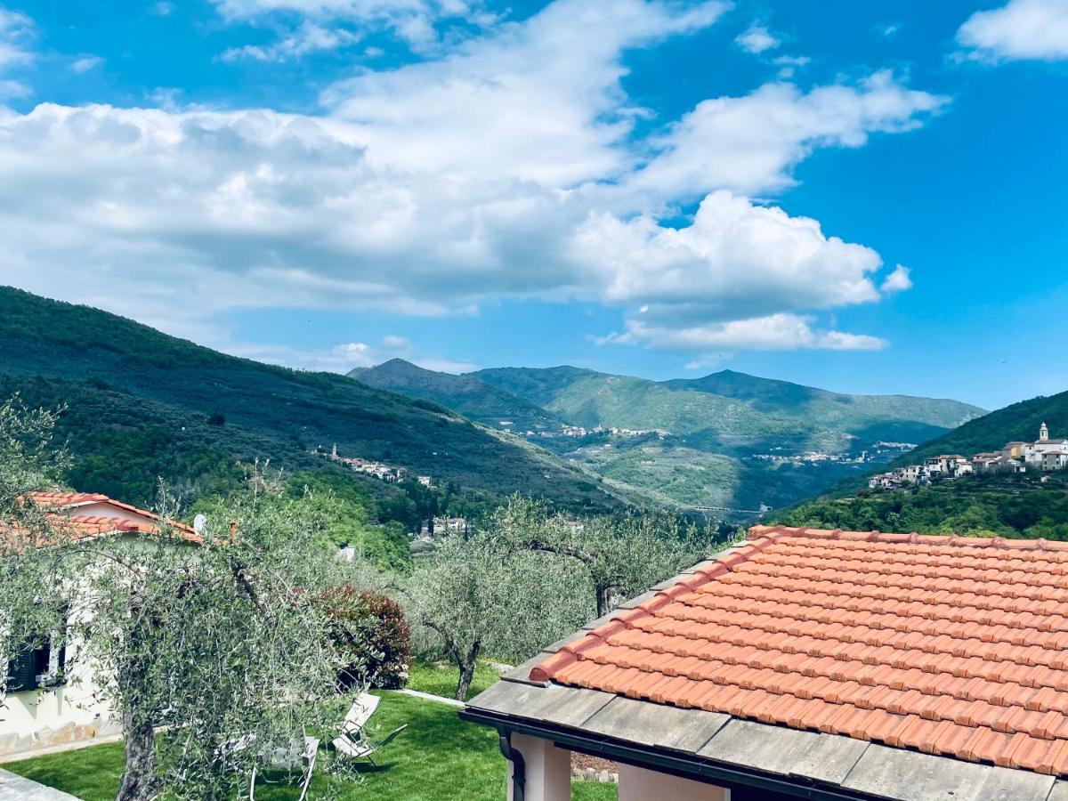 Casa Vacanze Gli Ulivi Borgomaro Exteriör bild