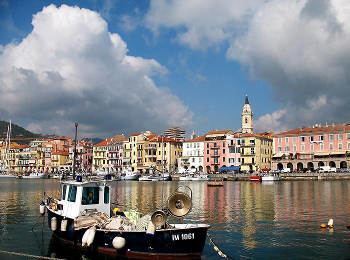 Casa Vacanze Gli Ulivi Borgomaro Rum bild