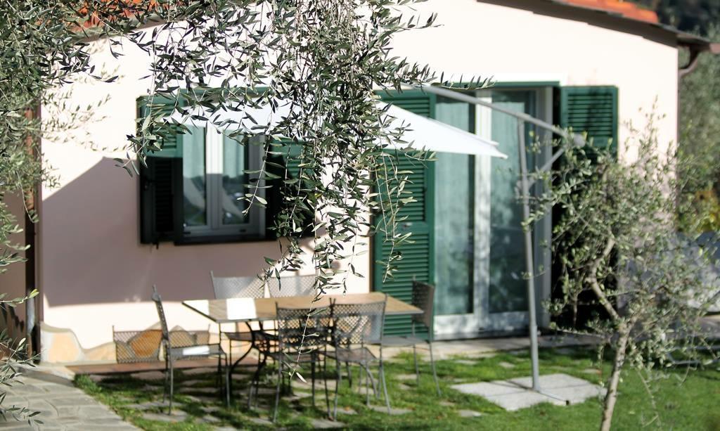 Casa Vacanze Gli Ulivi Borgomaro Exteriör bild