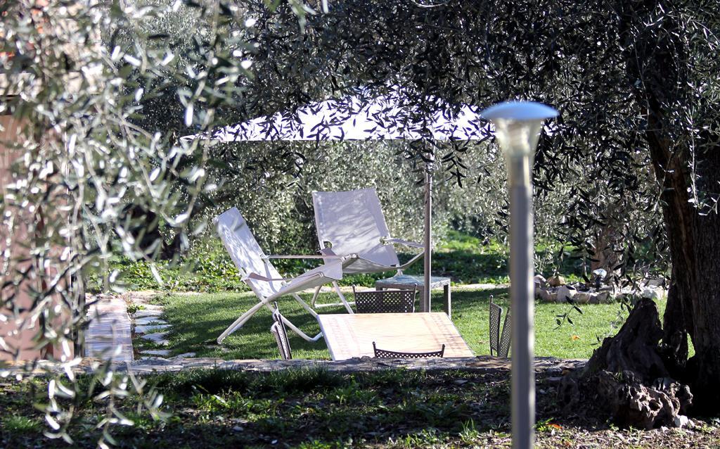 Casa Vacanze Gli Ulivi Borgomaro Exteriör bild