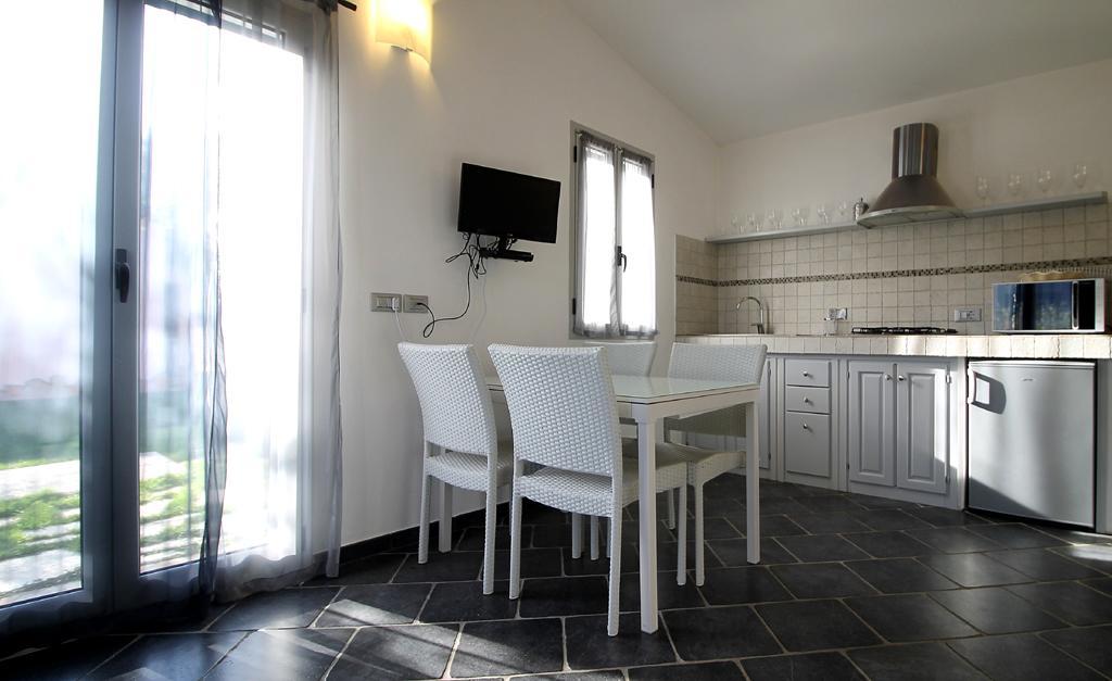 Casa Vacanze Gli Ulivi Borgomaro Exteriör bild