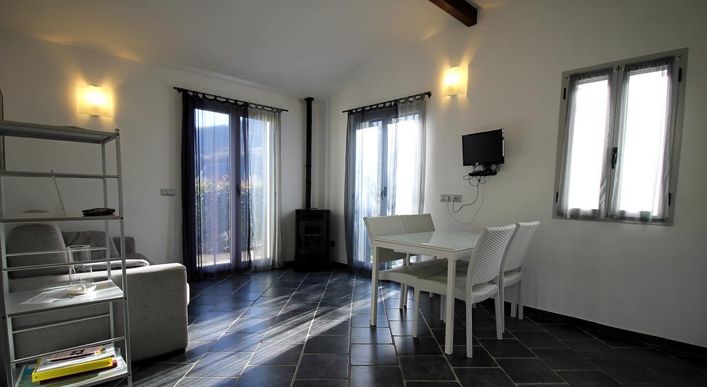 Casa Vacanze Gli Ulivi Borgomaro Exteriör bild