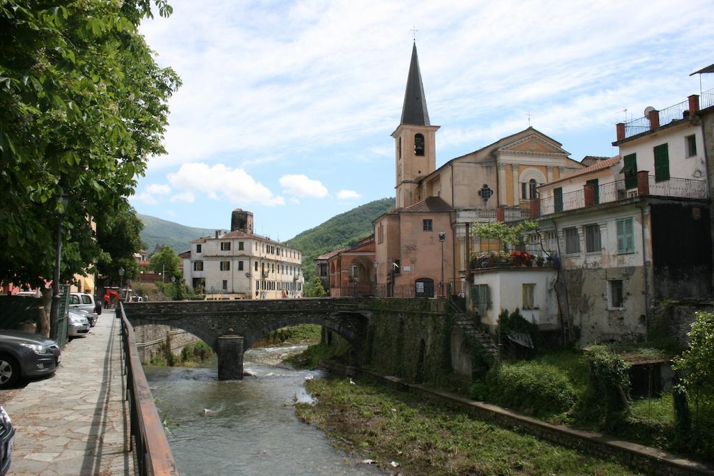 Casa Vacanze Gli Ulivi Borgomaro Rum bild