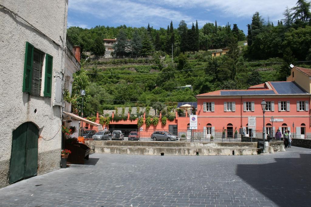 Casa Vacanze Gli Ulivi Villa Borgomaro Rum bild